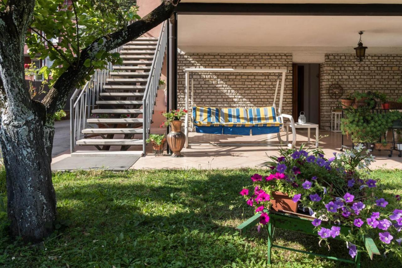 Villa Francesco Appartamento La Ruota 데센자노델가르다 외부 사진